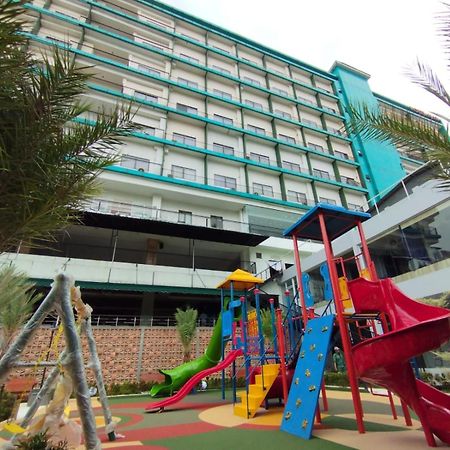 Hotel Gren Alia Yakarta Exterior foto