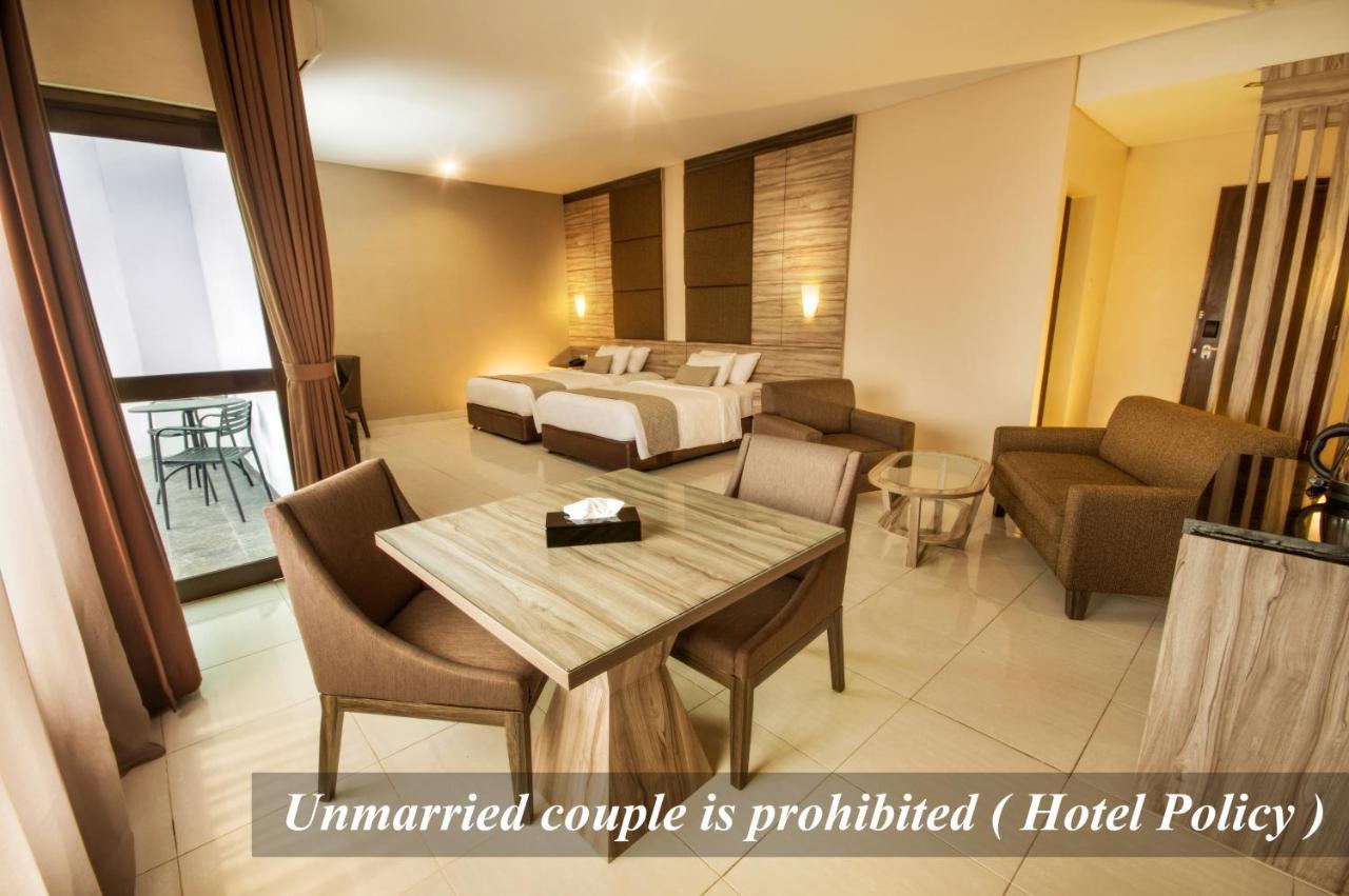 Hotel Gren Alia Yakarta Exterior foto