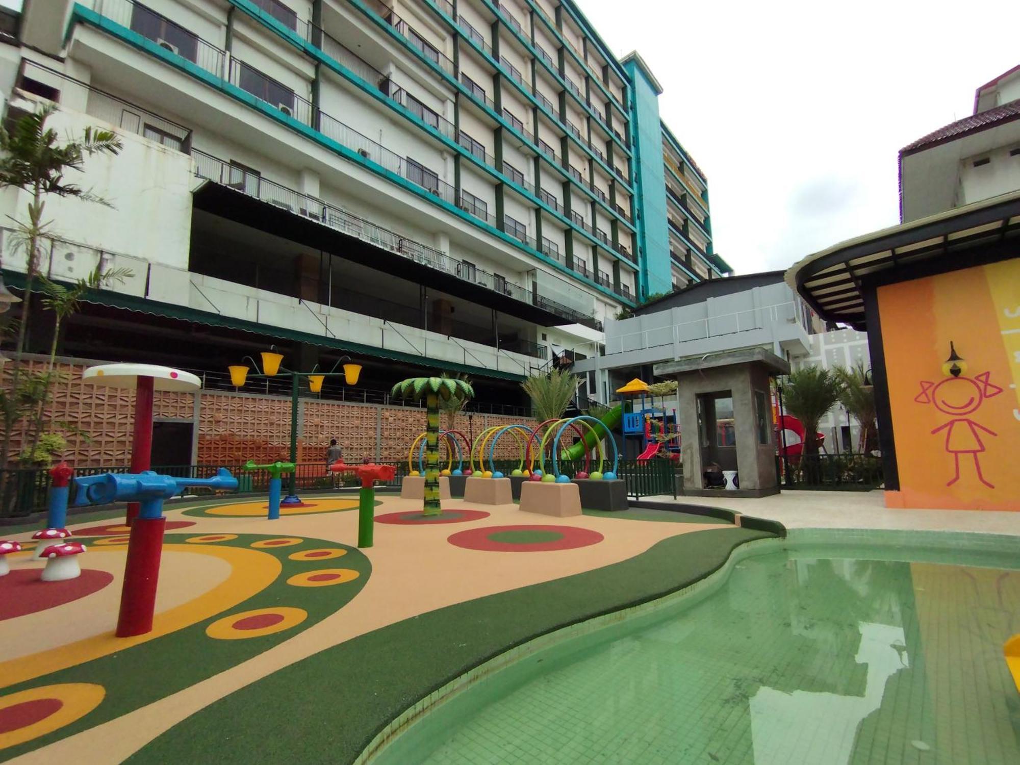 Hotel Gren Alia Yakarta Exterior foto