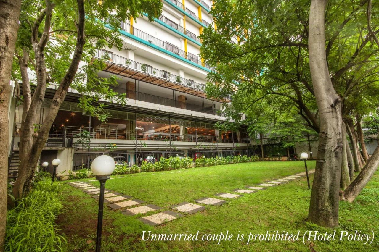 Hotel Gren Alia Yakarta Exterior foto