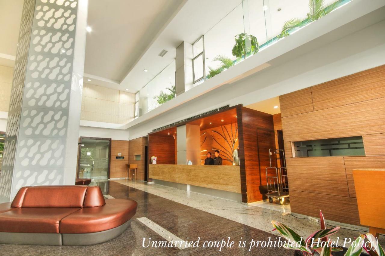 Hotel Gren Alia Yakarta Exterior foto